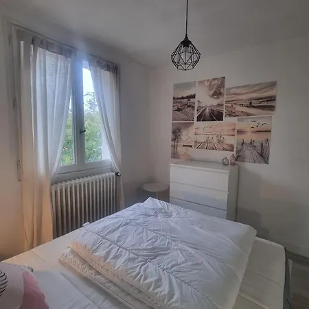 펜션 Large Family House 300m From The *